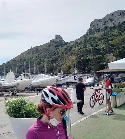 马尔吉内罗素酒店