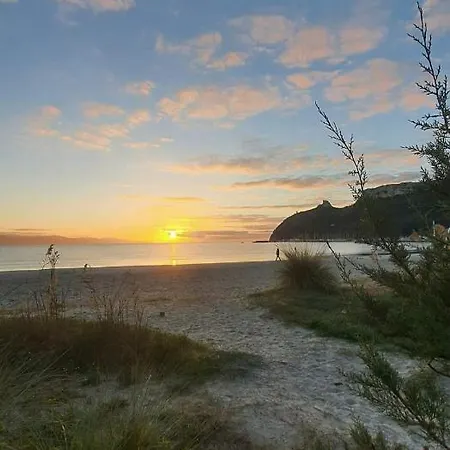 公寓 马尔吉内罗素酒店 *